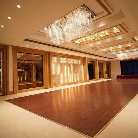 Hotel Amora - Rajnandgaon Raj Nandgaon Kültér fotó