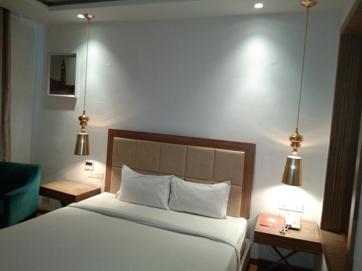Hotel Amora - Rajnandgaon Raj Nandgaon Kültér fotó