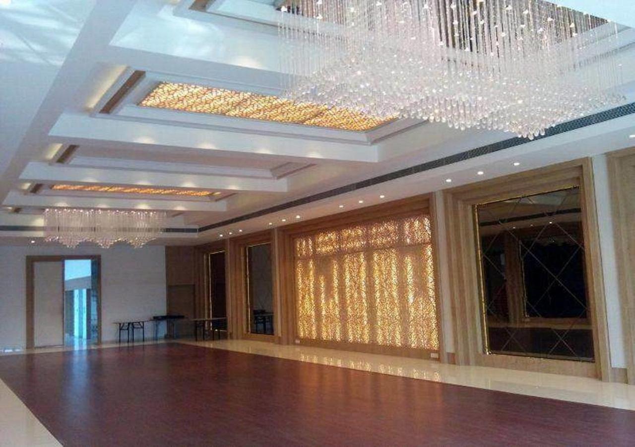 Hotel Amora - Rajnandgaon Raj Nandgaon Kültér fotó