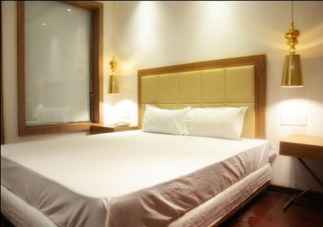 Hotel Amora - Rajnandgaon Raj Nandgaon Kültér fotó