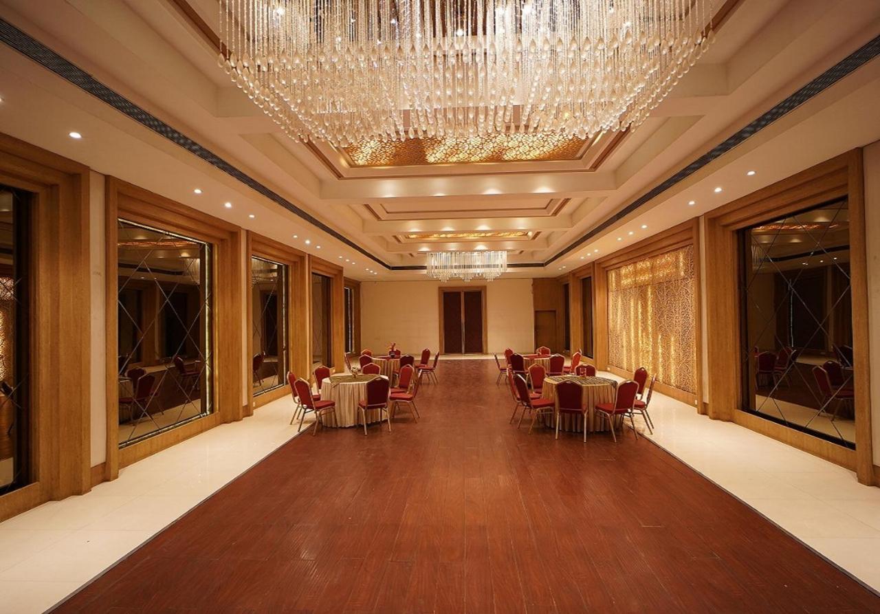 Hotel Amora - Rajnandgaon Raj Nandgaon Kültér fotó