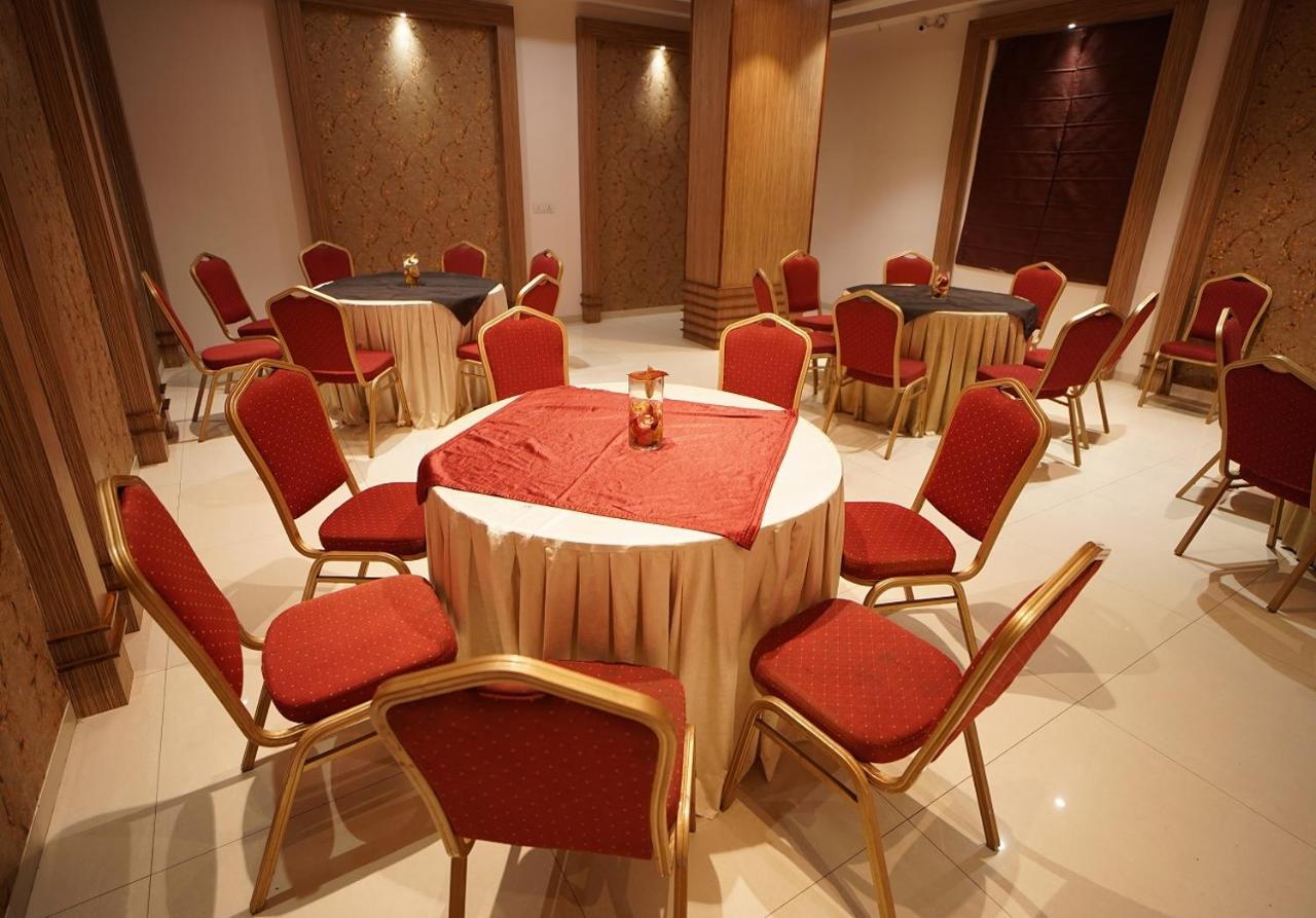 Hotel Amora - Rajnandgaon Raj Nandgaon Kültér fotó