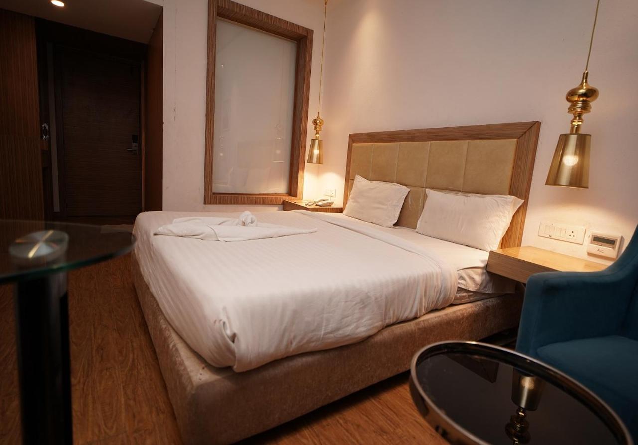 Hotel Amora - Rajnandgaon Raj Nandgaon Kültér fotó