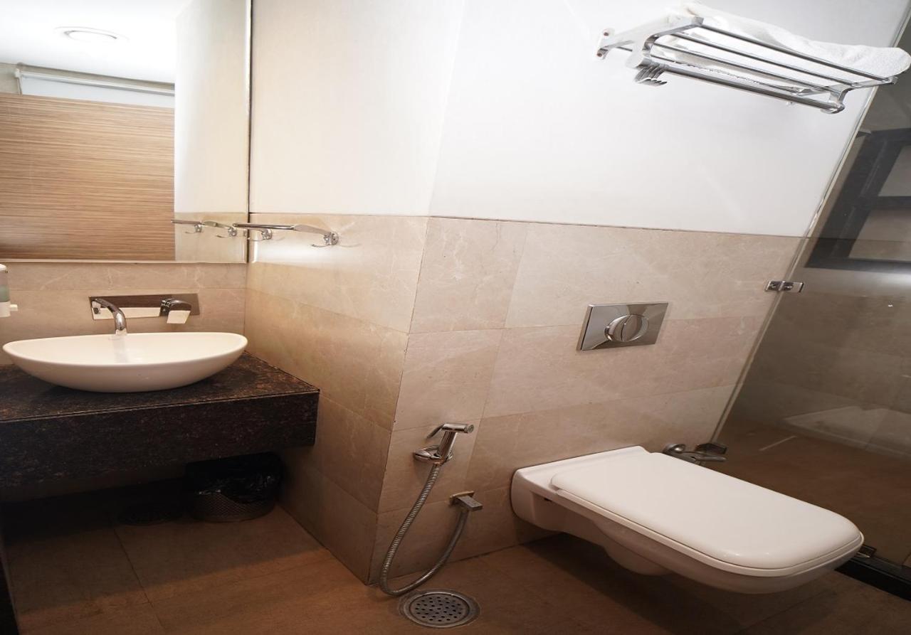 Hotel Amora - Rajnandgaon Raj Nandgaon Kültér fotó