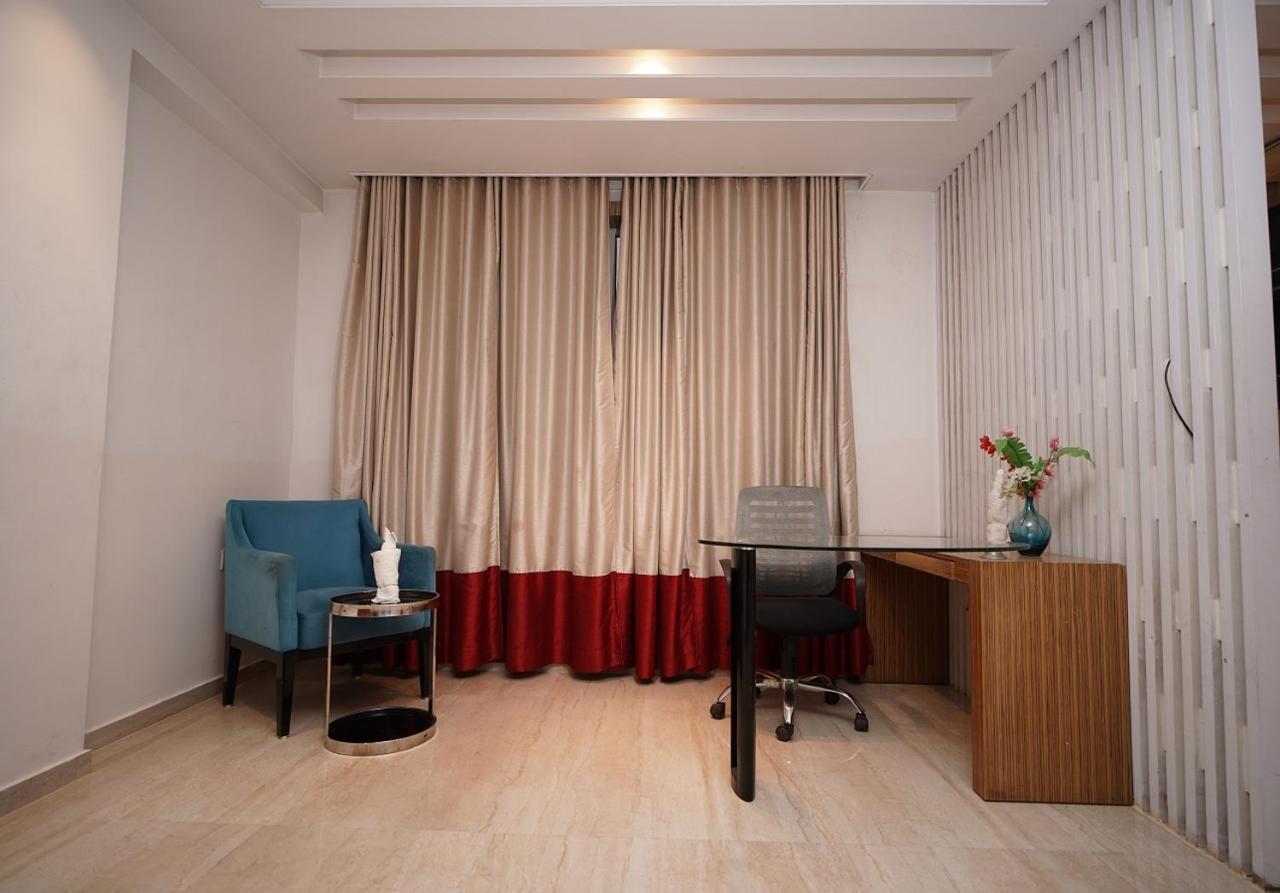 Hotel Amora - Rajnandgaon Raj Nandgaon Kültér fotó