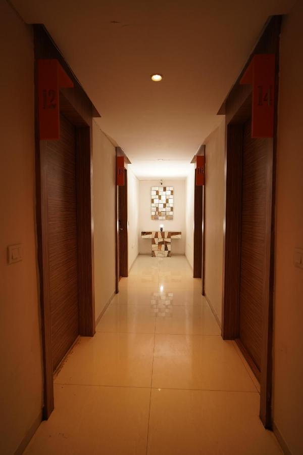 Hotel Amora - Rajnandgaon Raj Nandgaon Kültér fotó